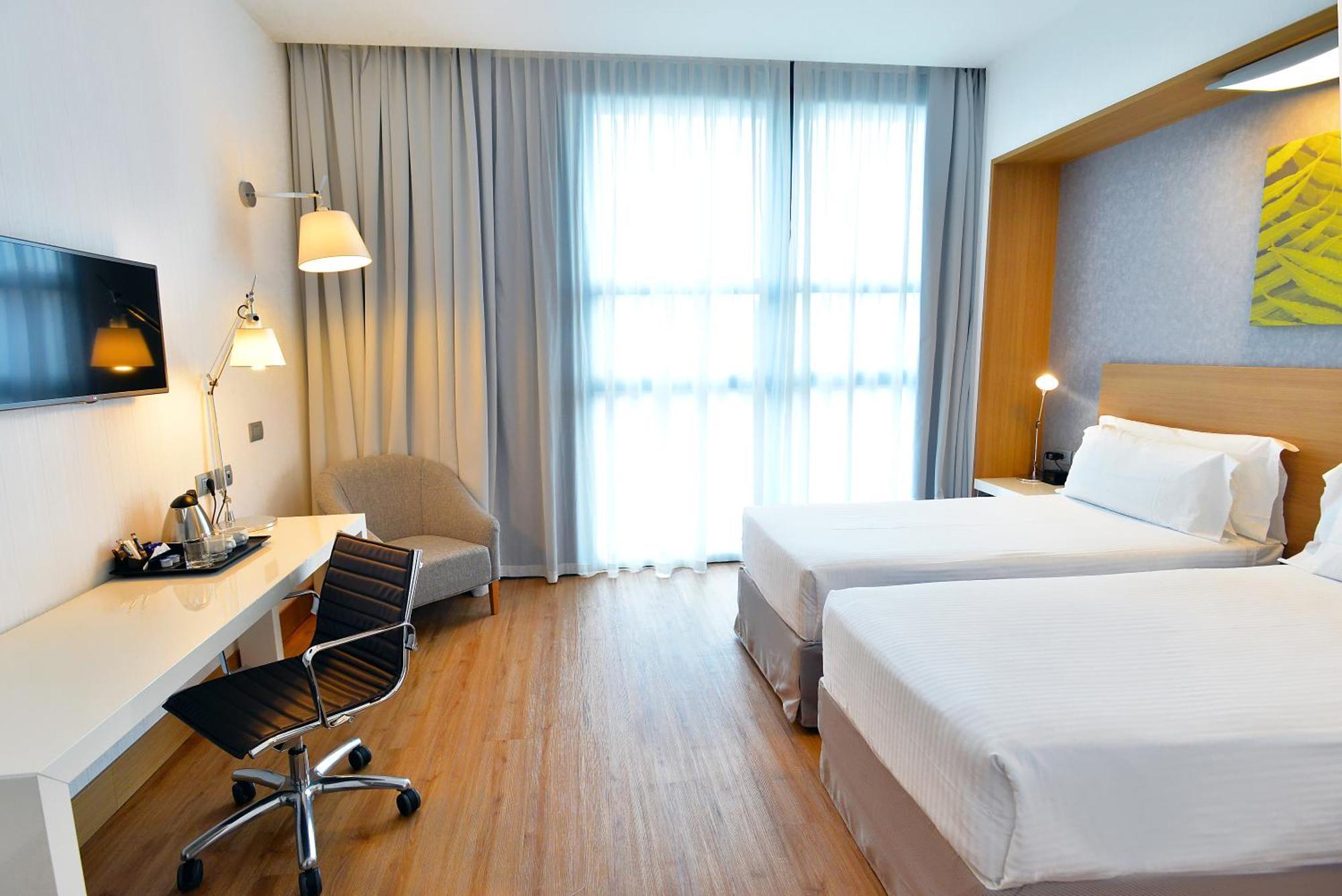 Quarto com 2 Camas de Casal - Acessível para Hóspedes com Mobilidade Reduzida